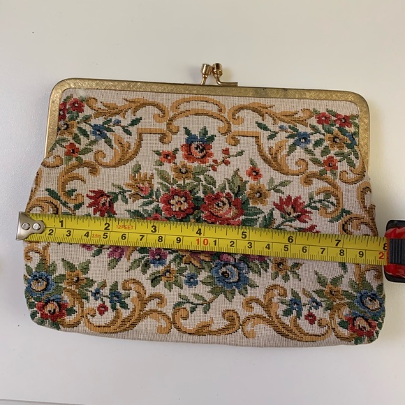 Vintage Clutch - Picture 10 of 11